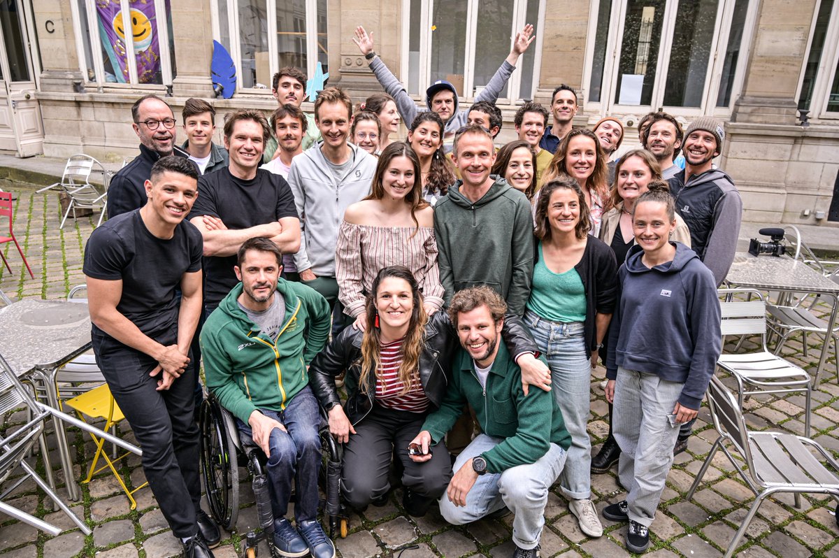 2 jours d'ateliers avec une vingtaine d'athlètes engagés pour échanger et travailler sur les manières d'agir, de communiquer et de changer le sport. Camille Etienne, Thomas Wagner (Bon Pote) et d'autres étaient la pour nous aider dans nos réflexions. Merci à tous