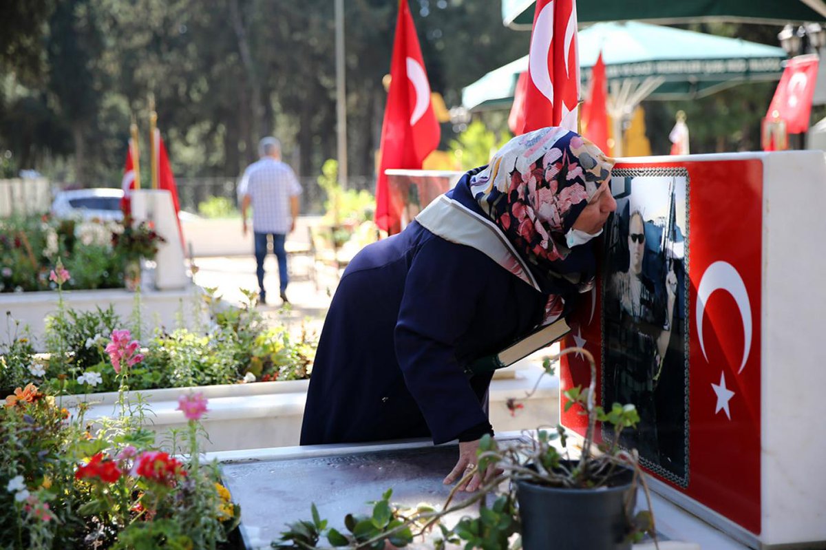 Bayramı, bayram gibi yaşamamıza vesile olanları unutma!