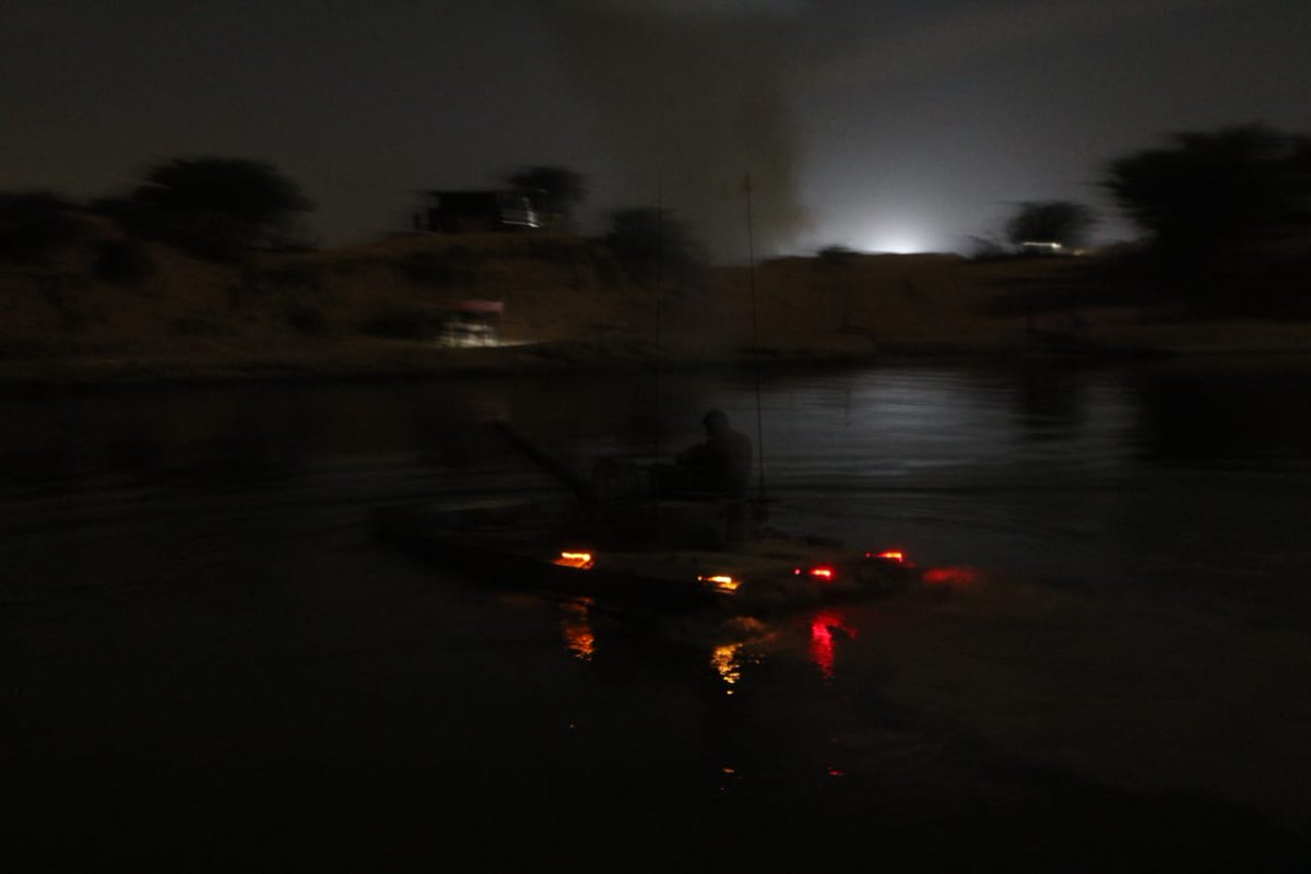 #AmoghBrigade #RamDivision carried out day & night #FlotationTraining and validated operational preparedness to negotiate water obstacles in developed terrain #NoObstaclesOnlyOpportunities #IntoBattleWithResolve #KhargaCorps #ImposersOfNationalWill @adgpi