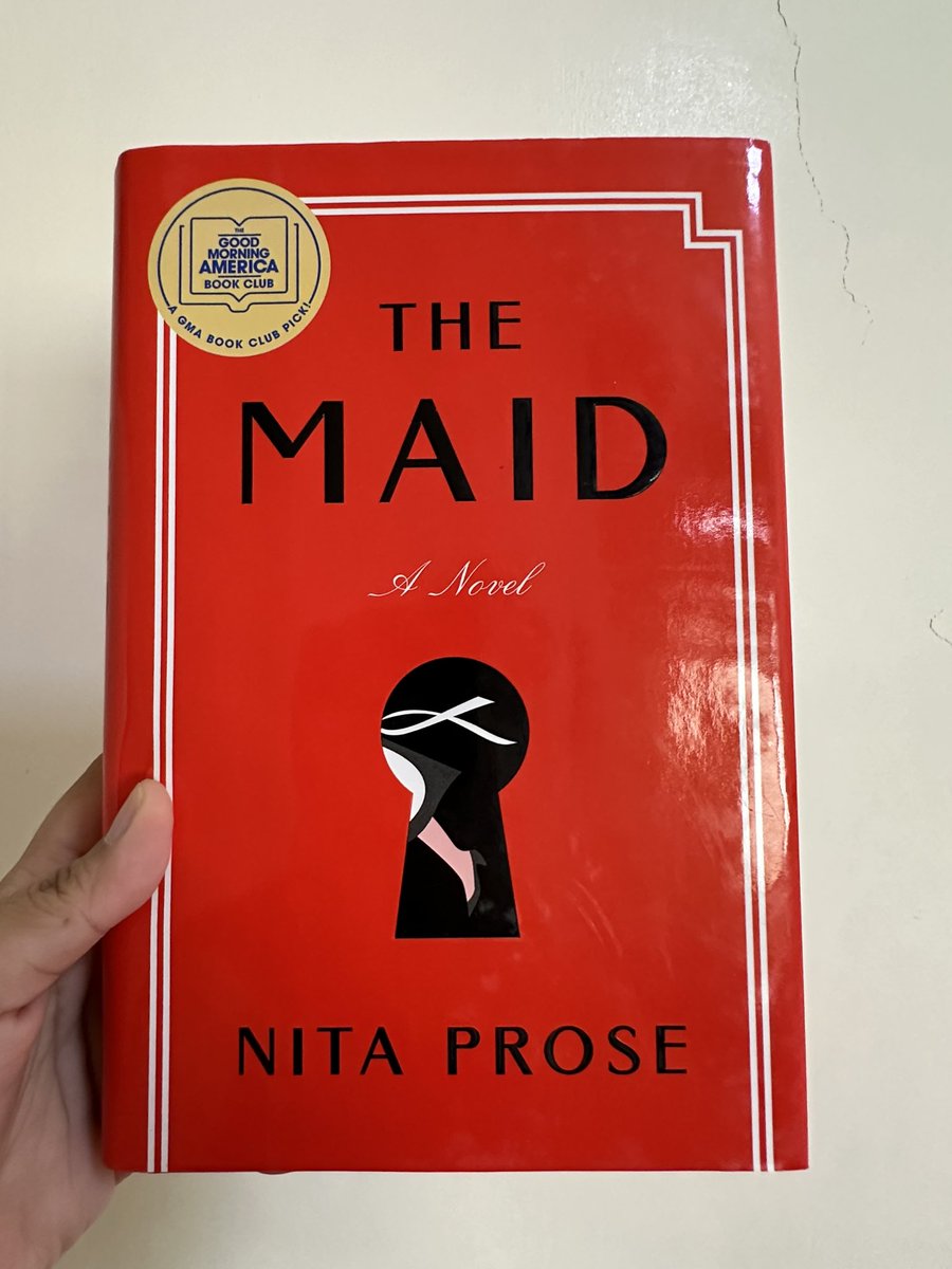 Just finished my second book for the year early this morning. Must catch up on my reading challenge!💃🏻💃🏻💃🏻💃🏻 Reading this next!