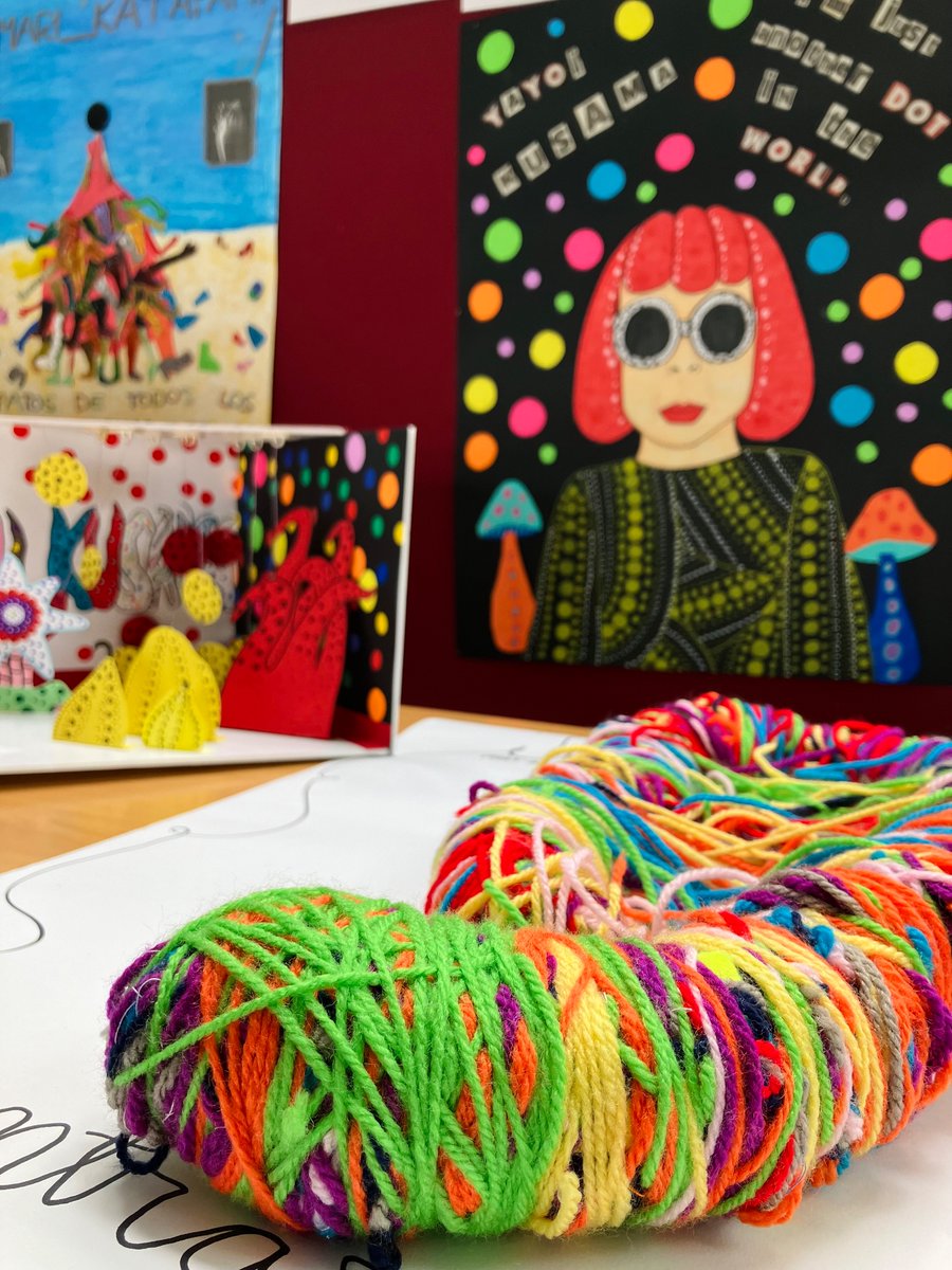 quart_pintant's tweet photo. 🎨 Del 8 a l’11 d’abril podreu trobar les obres sobre dones artistes amb diversitat funcional creades per l’alumnat de Mestre/a de Primària i d’Unidiversitat de la Universitat Jaume I al Hall de la Facultat de Ciències Humanes i Socials 🩰 https://t.co/M8xecP2EMz