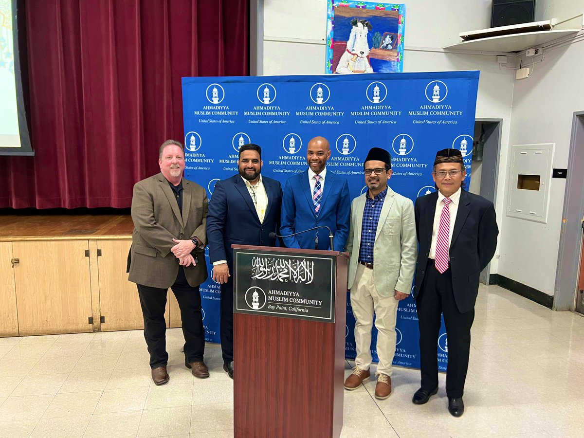 khurramshah74's tweet photo. Alhamdulillah tomorrow is Eid, Eid Mubarak to all.  This year the Bay Point Chapter hosted its annual Iftar Dinner. Many people from all walks of life joined us.  The Mayor of Antioch Lamar Thorpe and Council Member Mike Barbanica joined us. We played a video of the Khalifa of Islam’s advice to western nations. We also had two Sunni Guest speakers one who spoke on the subject of Ramadhan and the other that spoke about the plight of the Palestinians.  Our message was loud and clear, we were able to educate our interfaith friends on the condition of the Palestinian people!