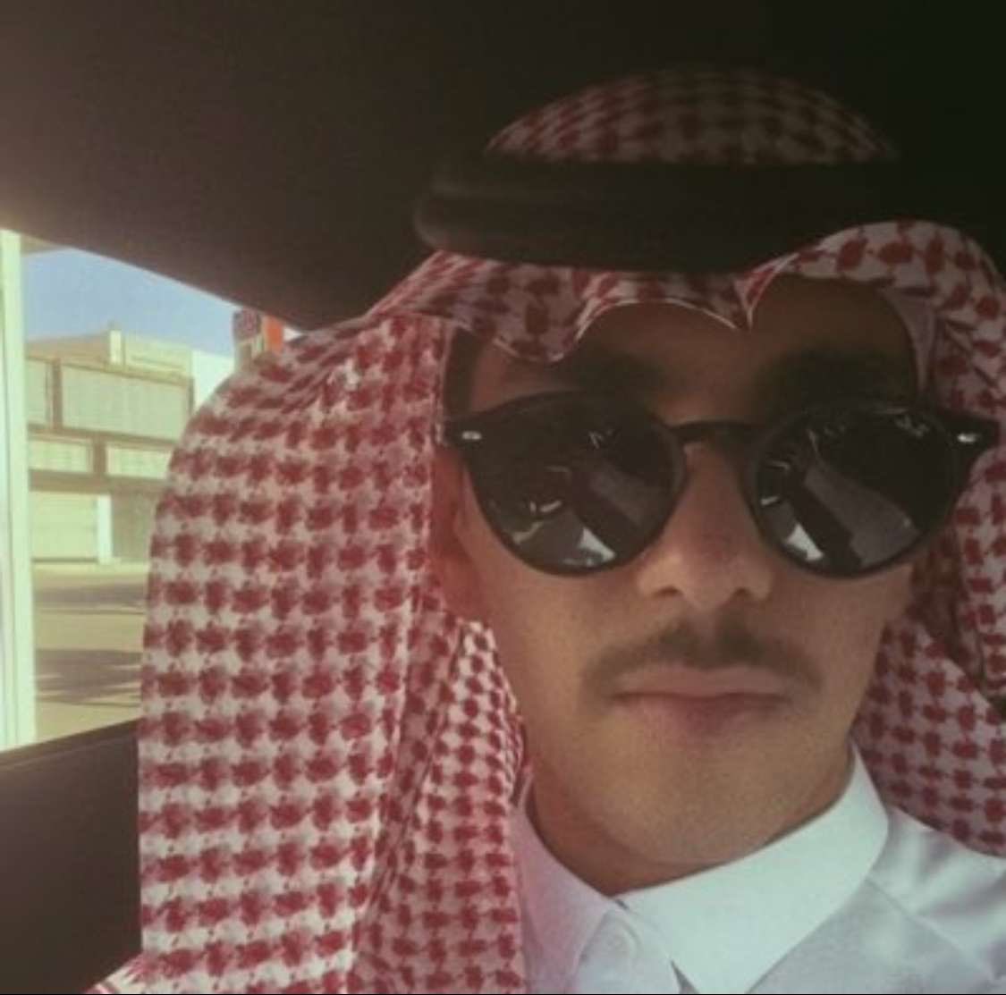 Muvxn_'s tweet photo. عيدكم مبارك وكل عام وانتم بخير وصحة وسلامة 🤍 https://t.co/UD9eJRQLMp