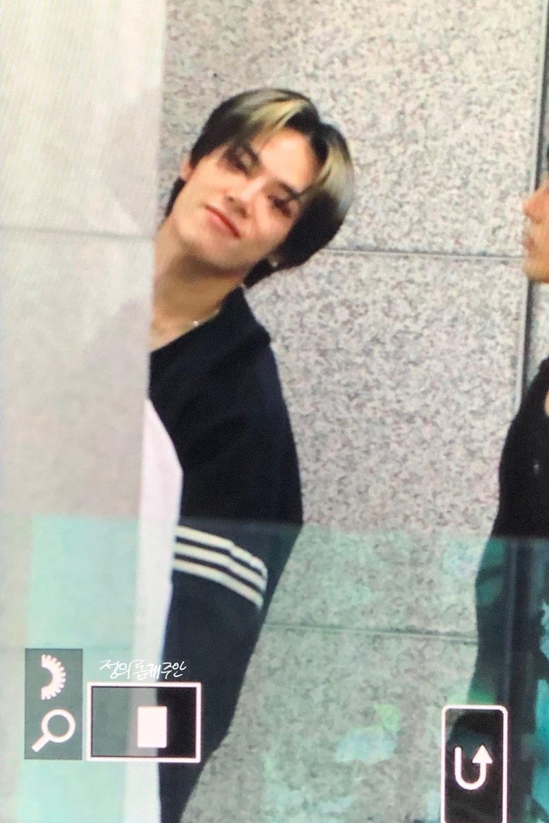 240410 쇼챔 출근
<a href="/tan__official_/">TAN_official</a> 

#임주안 #주안 #JOOAN #ジュアン #티에이엔 #TAN #정의롭게주안