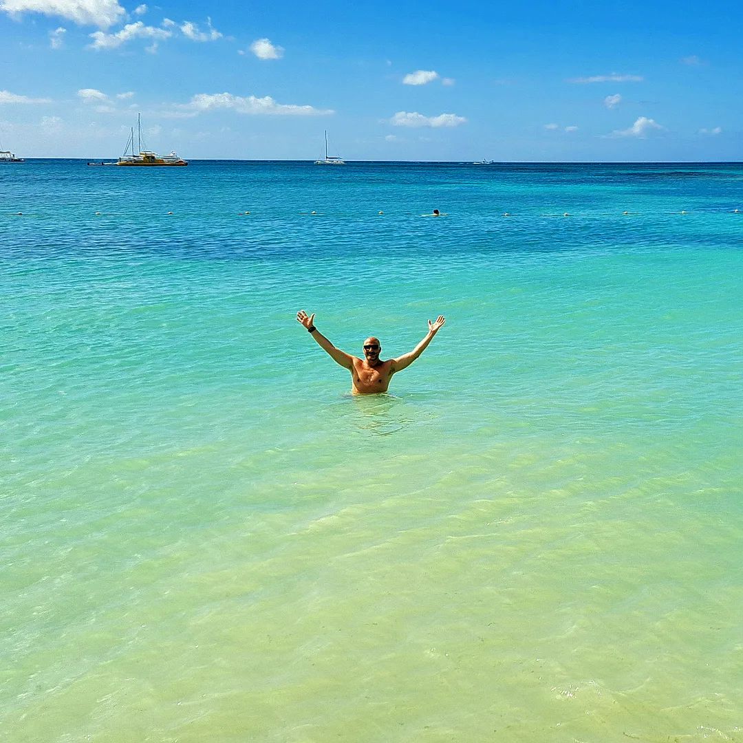 PmXSoundZ's tweet photo. 100k subscribers on my YouTube channel. It's amazing. Thank you so much!

Join the community:
https://t.co/u7hcjjB4mf

#youtube #youtuber #dj #djlife #music #musica  #producer #edm #techhouse #housemusic #sea #caribbean #sun #shorts #berlin #happy    #electronicmusic #thankyou https://t.co/UBiAOfRzLH