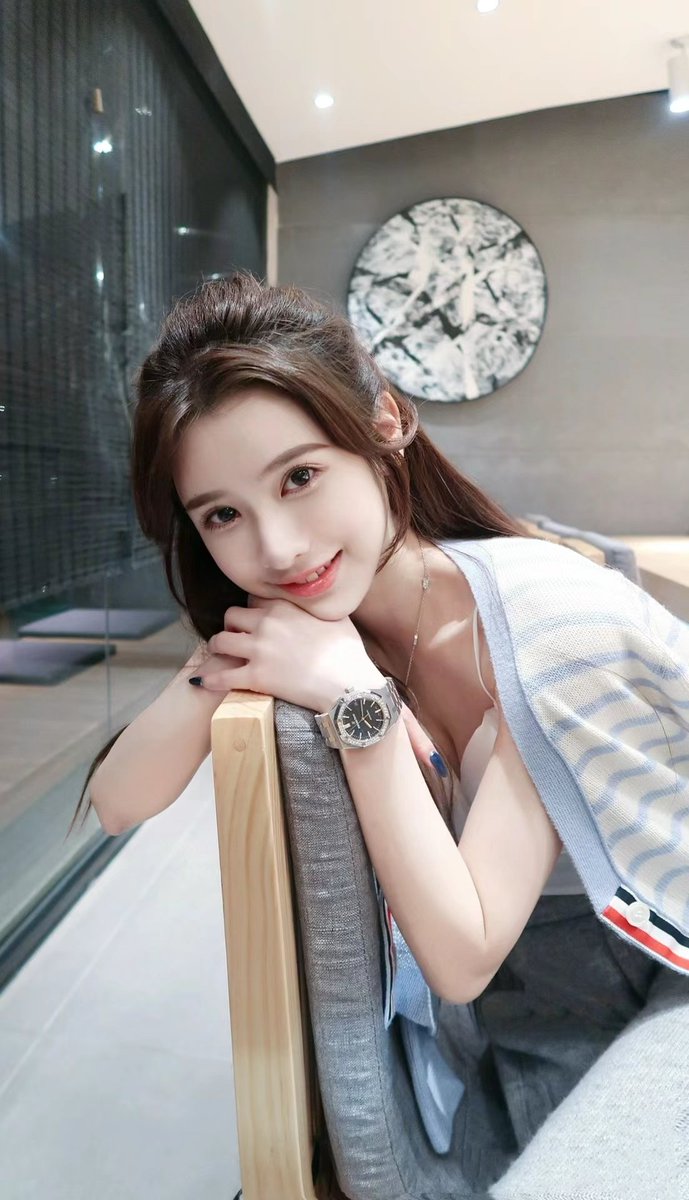 接受不完美的自己，享受美好。今天的甜美可以打几分呢？ https://t.co/jBwLSRWTpv