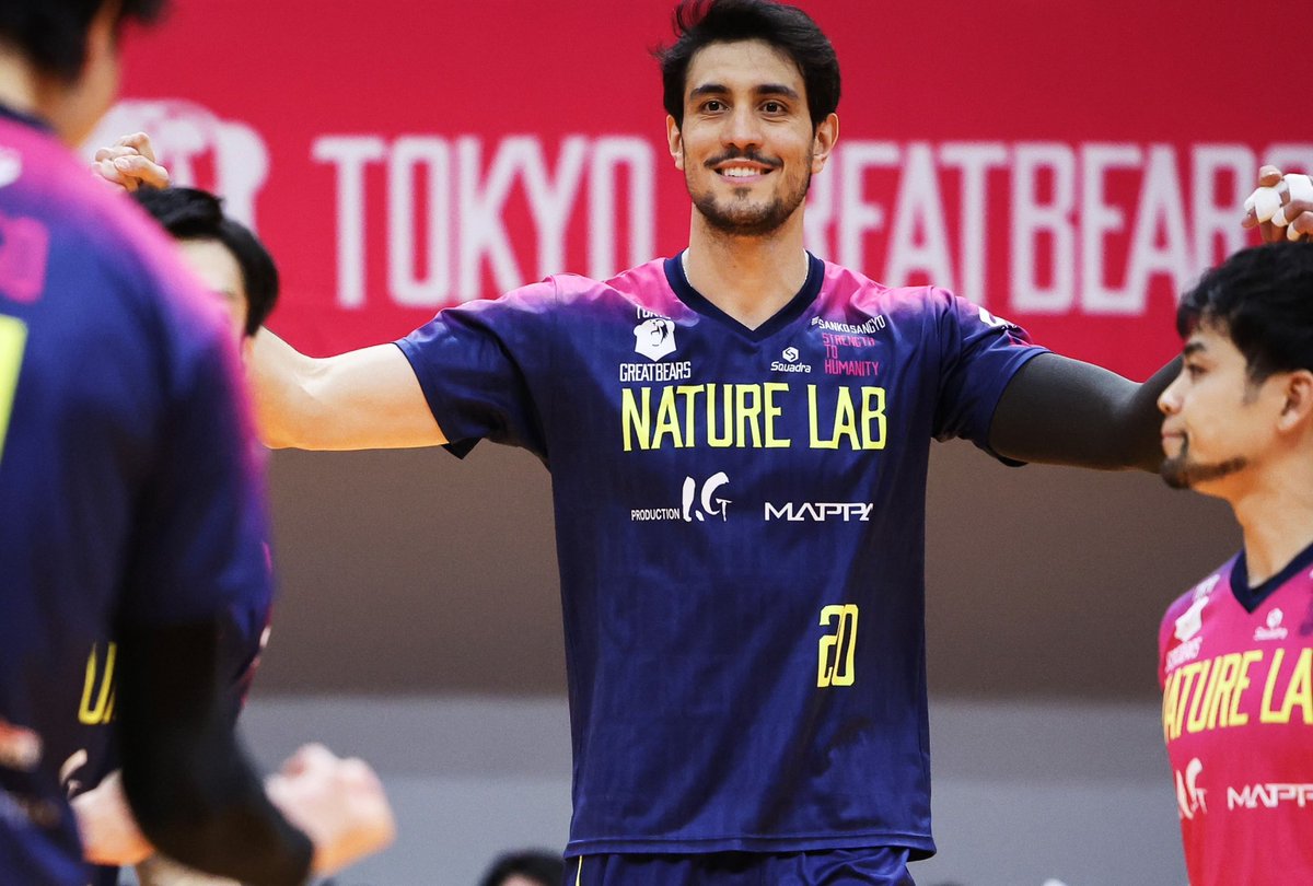 greatbears_vb's tweet photo. 【退団選手のお知らせ】

2023-24シーズンをもって
No.20 ラファエル・アラウージョ選手が、退団することとなりましたので、お知らせいたします。

本人コメントは下記よりご確認ください。
https://t.co/B7tR6CMChx

ラファエル選手へのあたたかい応援、誠にありがとうございました。 https://t.co/VM2CAxNkCD