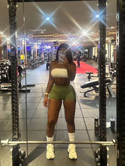 Watch m9ym9y's leaked NSFW photo on TwXstars