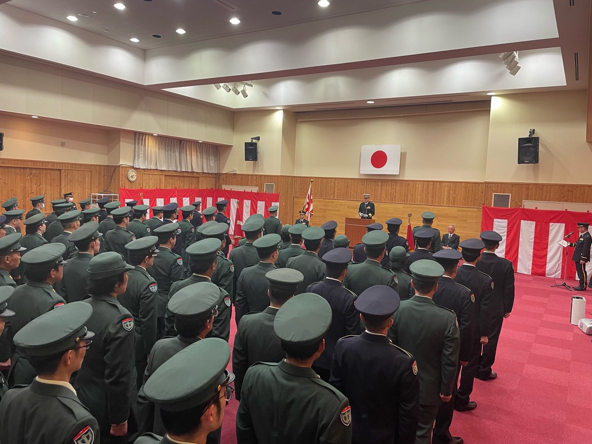 第47普通科連隊が主催する即応予備自衛官訓練開始式に広島地本長が参加し、祝辞を述べさせていただきました。 粛々とした開始式の中、訓練に参加した即応予備自衛官への激励や効果・効率的な訓練計画を立案した訓練部隊への感謝を表しました。 #即応予備自衛官 の皆さん、今年度も訓練頑張って下さい！