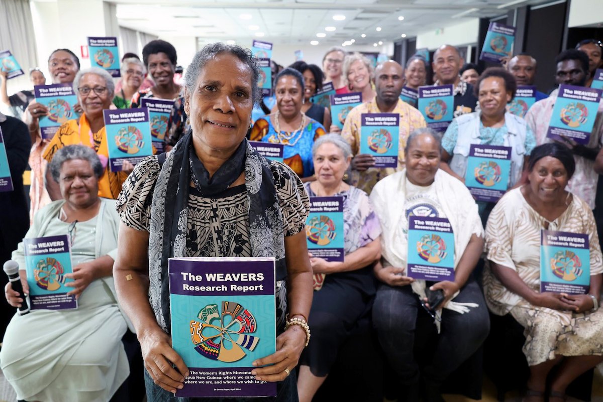 Congratulations to Dr Orovu Sepoe and the steering committee of PNG women’s rights advocates for their landmark research on the PNG’s women’s rights movement! 🧵(1/4) Photo: PNG Women Lead #PNGAUSPartnership #FeministMovement #WROs #FeministResearch #DecolonialResearch #PNG