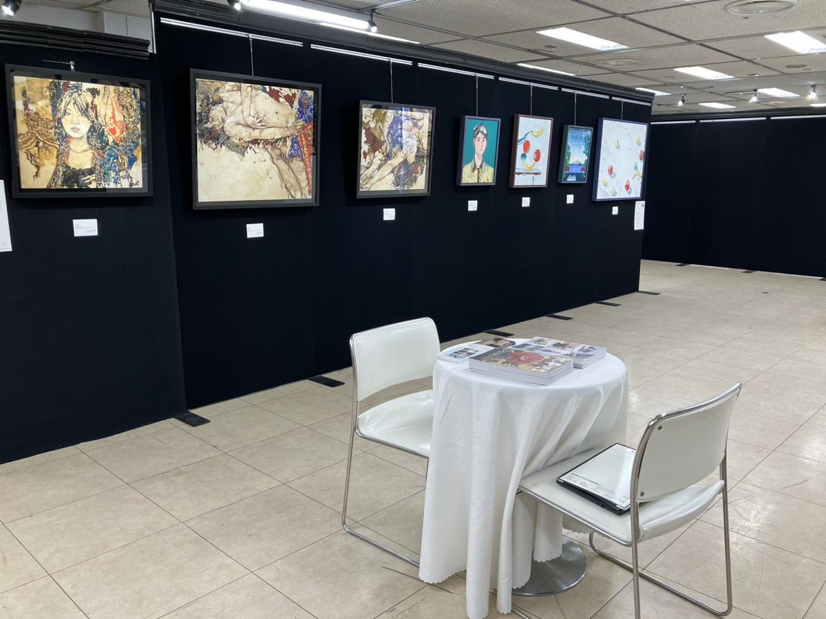 syukado's tweet photo. D-art,ARTに秋華洞＋SCENA. は参加しています。
会場：大丸福岡天神店
会期：4/10 - 15
坂田 源平、沖綾乃、小津 航、
三松 拓真、具志堅 詩織

「暮らしの余白」をコンセプトに“もっと気軽に、身近に、自由に”アートがもたらす「余白」のひとときをご提案する企画です。
https://t.co/YdSA58WCM3 https://t.co/RXDSUZ2Js6