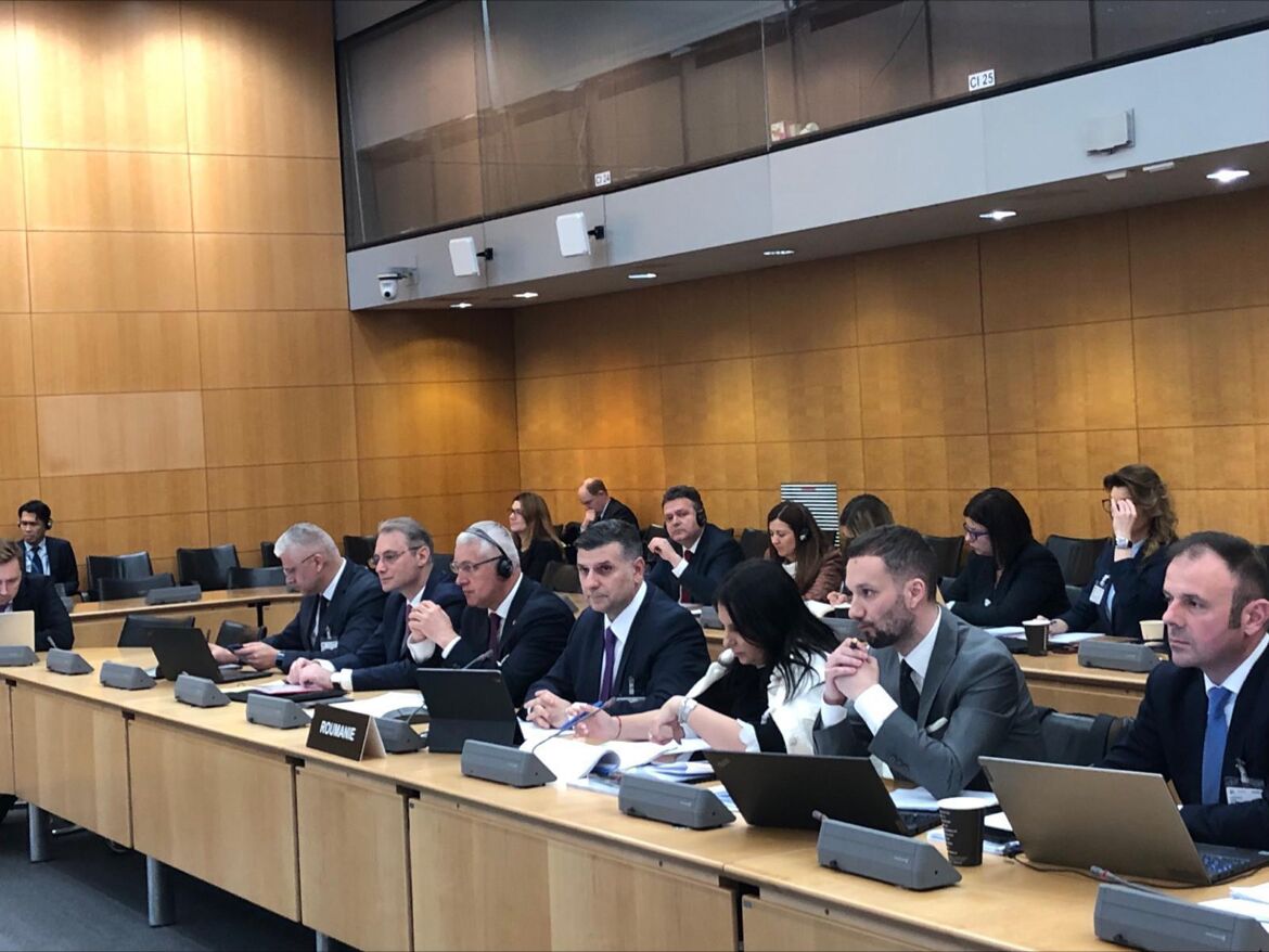 asf_romania's tweet photo. Președintele ASF, Alexandru Petrescu, a prezentat pentru România, în cadrul Comitetului OCDE Guvernanță Corporativă, stadiul alinierii la principiile G20/OCDE în domeniul guvernanței corporative, în sesiunea de audiere în fața celor 38 de membri OCDE. https://t.co/xAO8fE5MwE