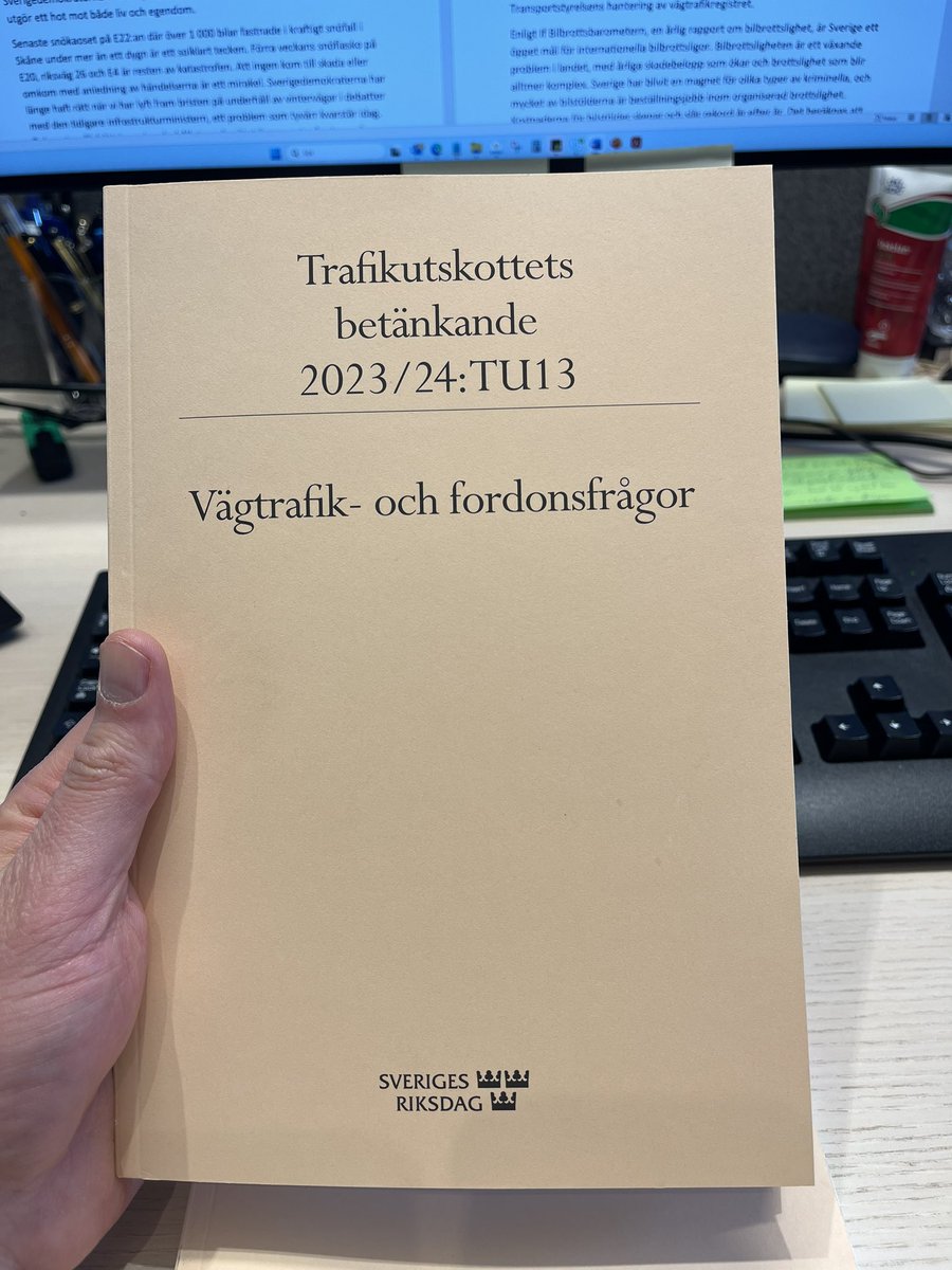 Idag blir en speciell dag 😀 Det är min sista anställningsdag på Volvo Cars och jag är en fri människa fr.o.m. imorgon. Vi debatterar vägtrafik- och fordonsfrågor ikväll i kammaren där jag kommer att fokusera en del på förbränningsmotorer. Skitmånaden ramadan är också över nu.