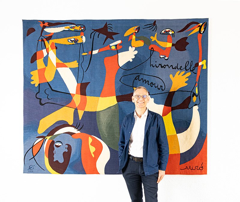 “Breton dijo de Miró que fue surrealista antes del surrealismo” recuerda #MarkoDaniel #director de la #FundacióJoanMiró de Barcelona, que custodia el legado de un creador cosmopolita y a la vez arraigado a la tierra. Daniel, que antes estuvo vinculado a la Tate Gallery, nos…
