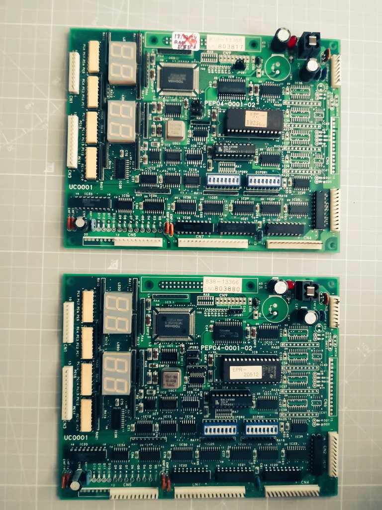 KabukiFlux's tweet photo. En el directo de hoy diagnosticaremos y trataremos de reparar 2 DriveBoards de #segamodel3 #sega con problemas diversos y raros. Mañana tendremos un especial #CRT #arcade en el que hablaremos de proyectos nuevos crt e historia de Hantarex a las 19h CET en https://t.co/ScjCGiLRKf https://t.co/E8ew3IKizU