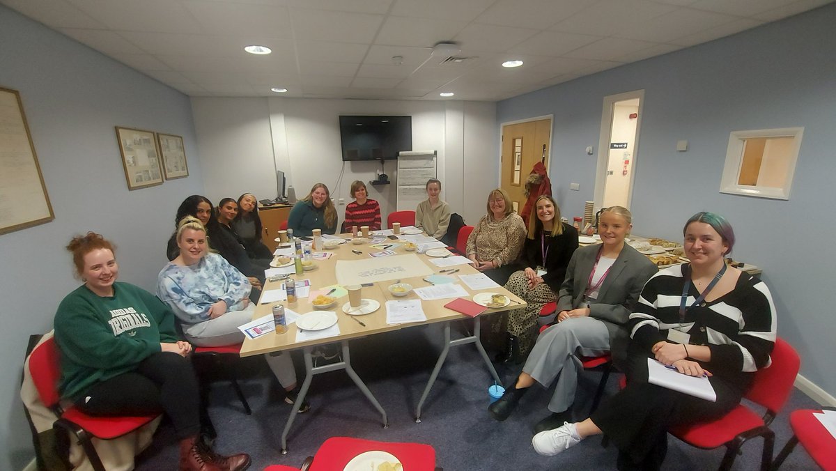 Alison__maclean's tweet image. What a fantastic focus group! Thank you to all who attended both sessions. I enjoyed the discussions on the future of gynae and fertility research at #LWH. Thank you for your valued thoughts and contributions! @Hapangama_Lab #PPI