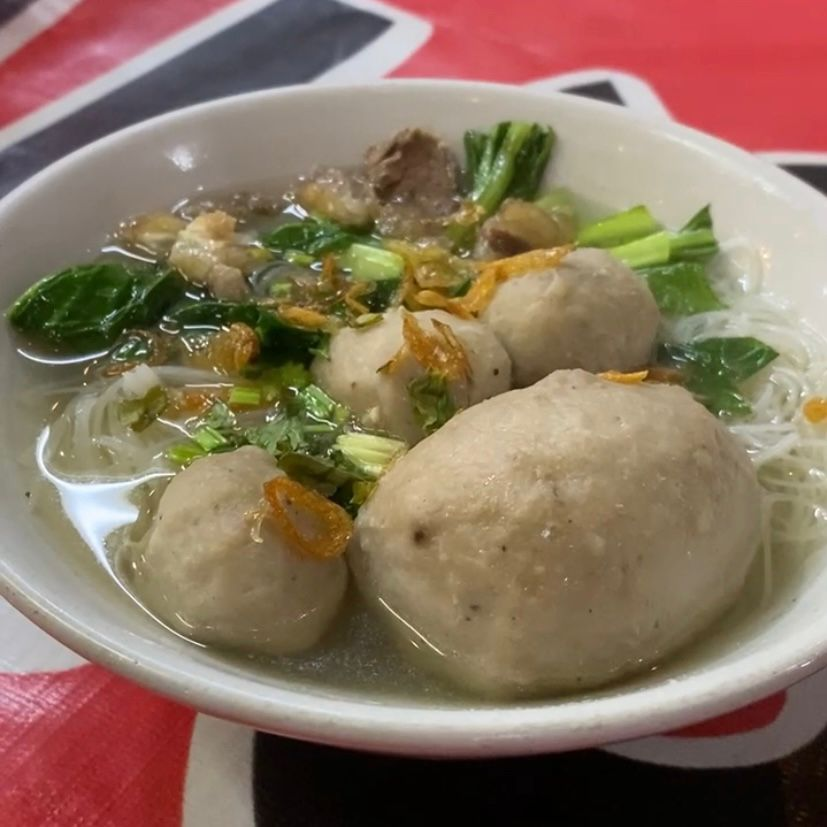 Kenapa ya pas Lebaran setelah salam-salaman, pasti banyak yang nyari bakso? 🤔