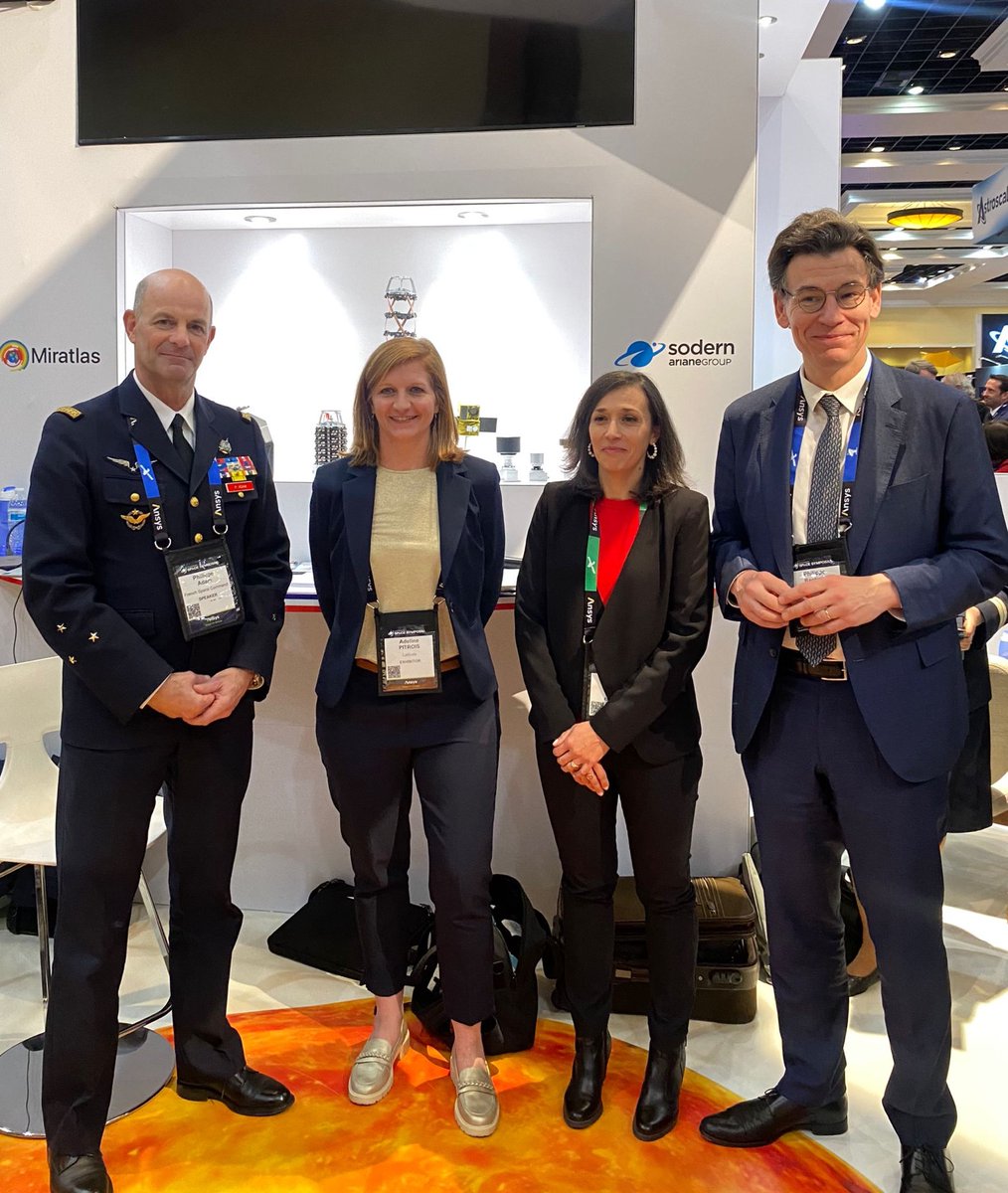 Latitude_eu's tweet photo. [New SmallSat Solution] Latitude &amp; @AldoriaSpace join forces for collision-free LEO for #SmallSats 🛡️🛰️🛡️ The "Altitude" solution is a leap in #SpaceSituationalAwareness and #DebrisMitigation enhancing #LaunchOperations and real-time #CollisionPrevention for safer #SpaceOps 🌐✅ https://t.co/ql2QiAvMVl