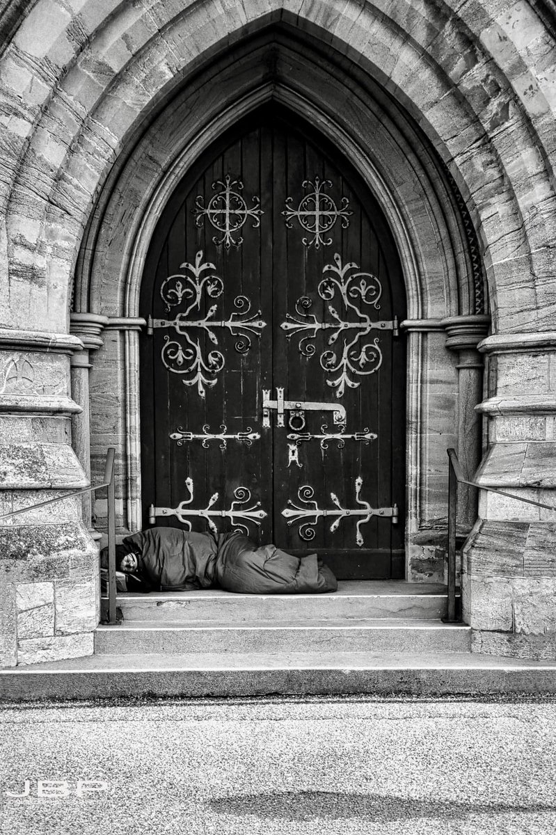 Feel safe…

#NoContextDoors #DailyDoor #ChurchDoor #doors #HelpTheHomeless #SlavationArmy #Monochrome