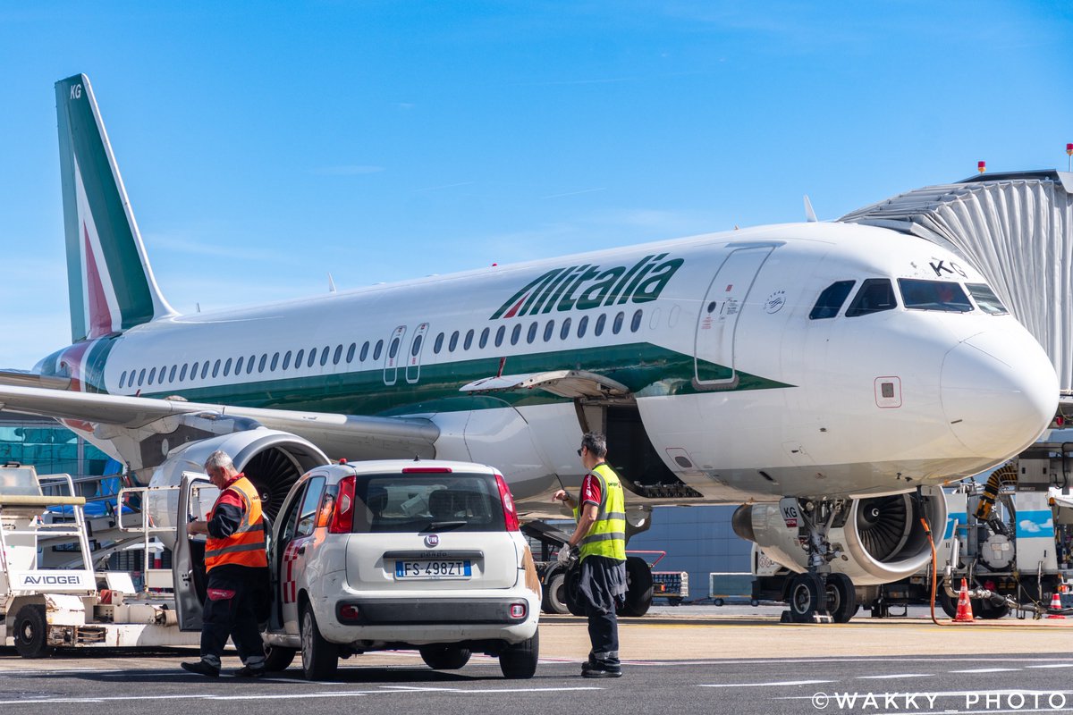 2024.4.6 (Sat) ITA Airways (ex. Alitalia) Airbus A320-214 EI-IKG @FCO/LIRF

まだアリタリア塗装って残ってたんですね！偶然の出会いに驚きました✨