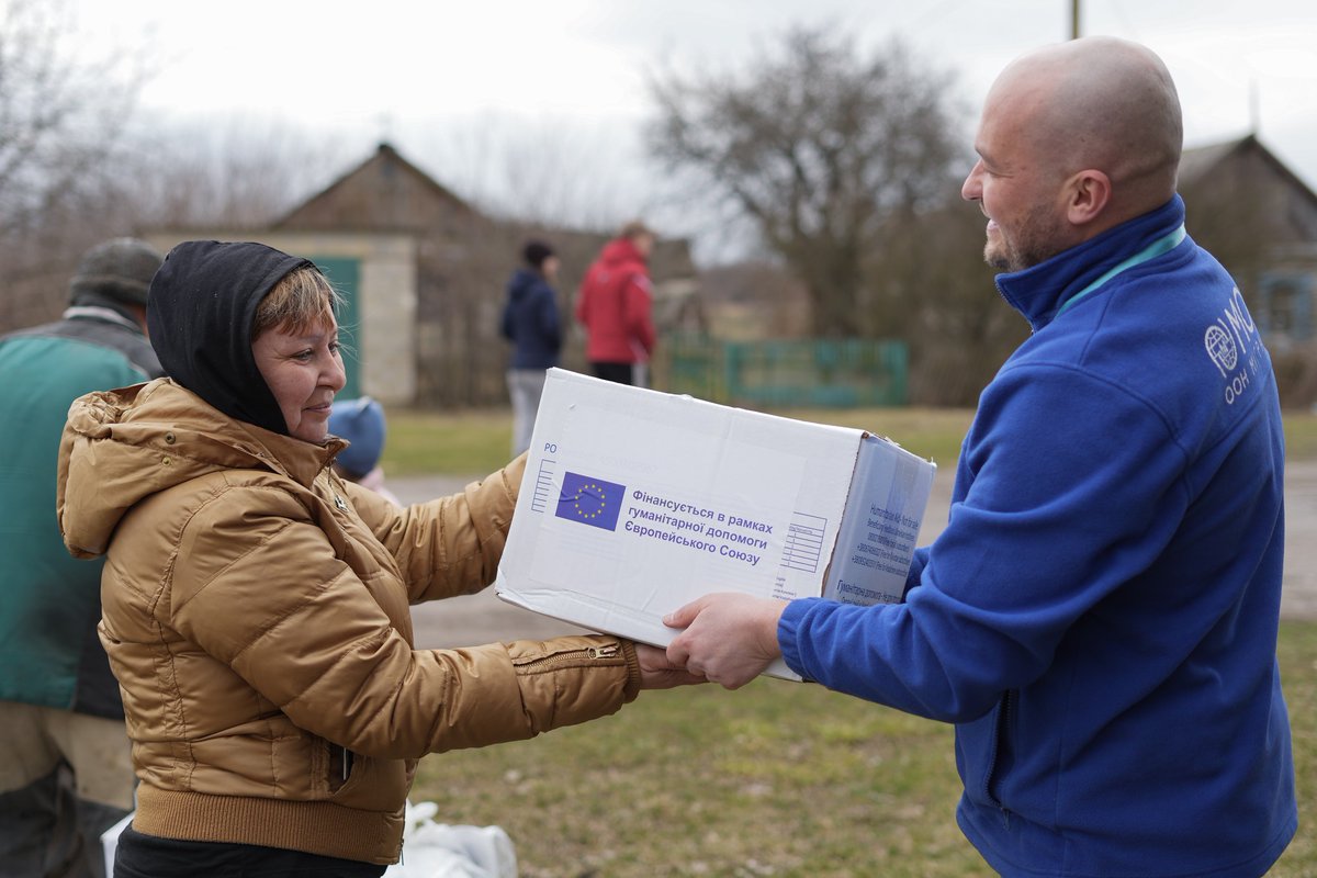 'It has been incredibly hard for us,' shares Olha from Varvarivka, Donetsk region. Many families like hers struggle because of the war. But the EU is there to support them. In March, in collaboration with @UNmigration, we provided essential aid to over 300 people in Varvarivka.