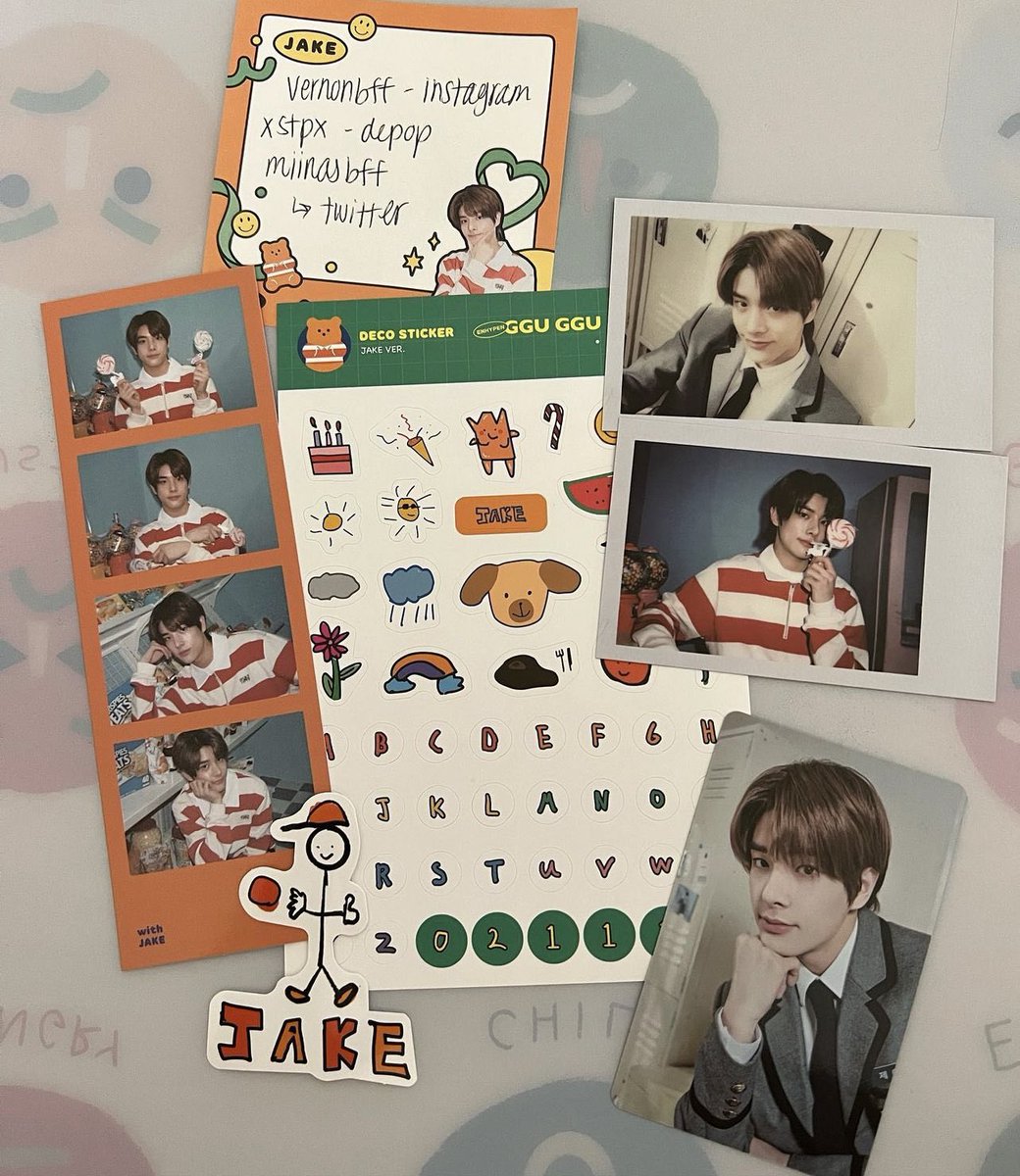 miinasbff's tweet photo. [WTS] Enhypen Ggu Ggu Package Set

member set of photocard, polaroid, postcard, stickers 

❗️MESSAGE ONLY IF 100% BUYING 

$8 each 

@enhatradez  

#enhypenwts #kpopwts #wtsenha https://t.co/w25A8Xb0Ub