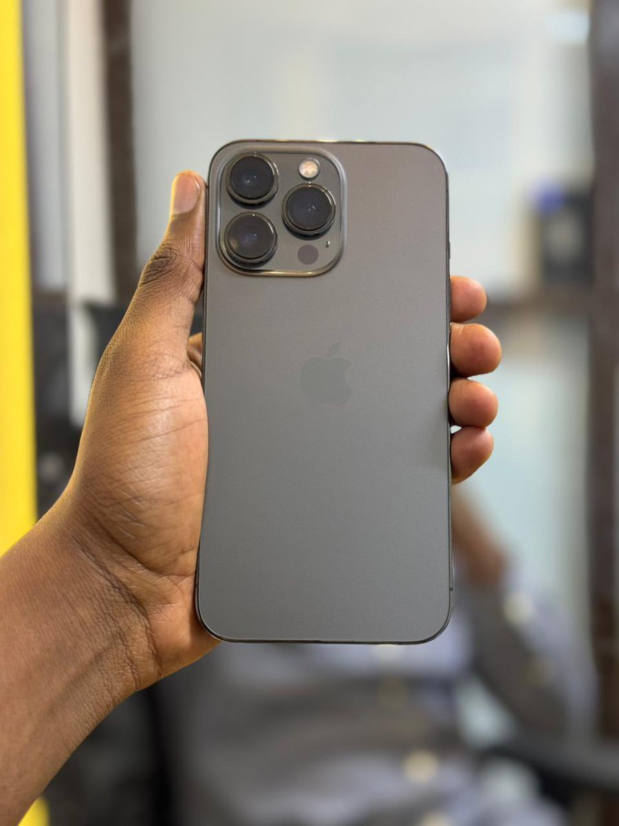 Simler_'s tweet photo. iPhone 13 Pro
256GB
Battery Health 86%
🏷KES.93,000

📲0729235021

#ShopWithSimler https://t.co/YpxnDsZITK