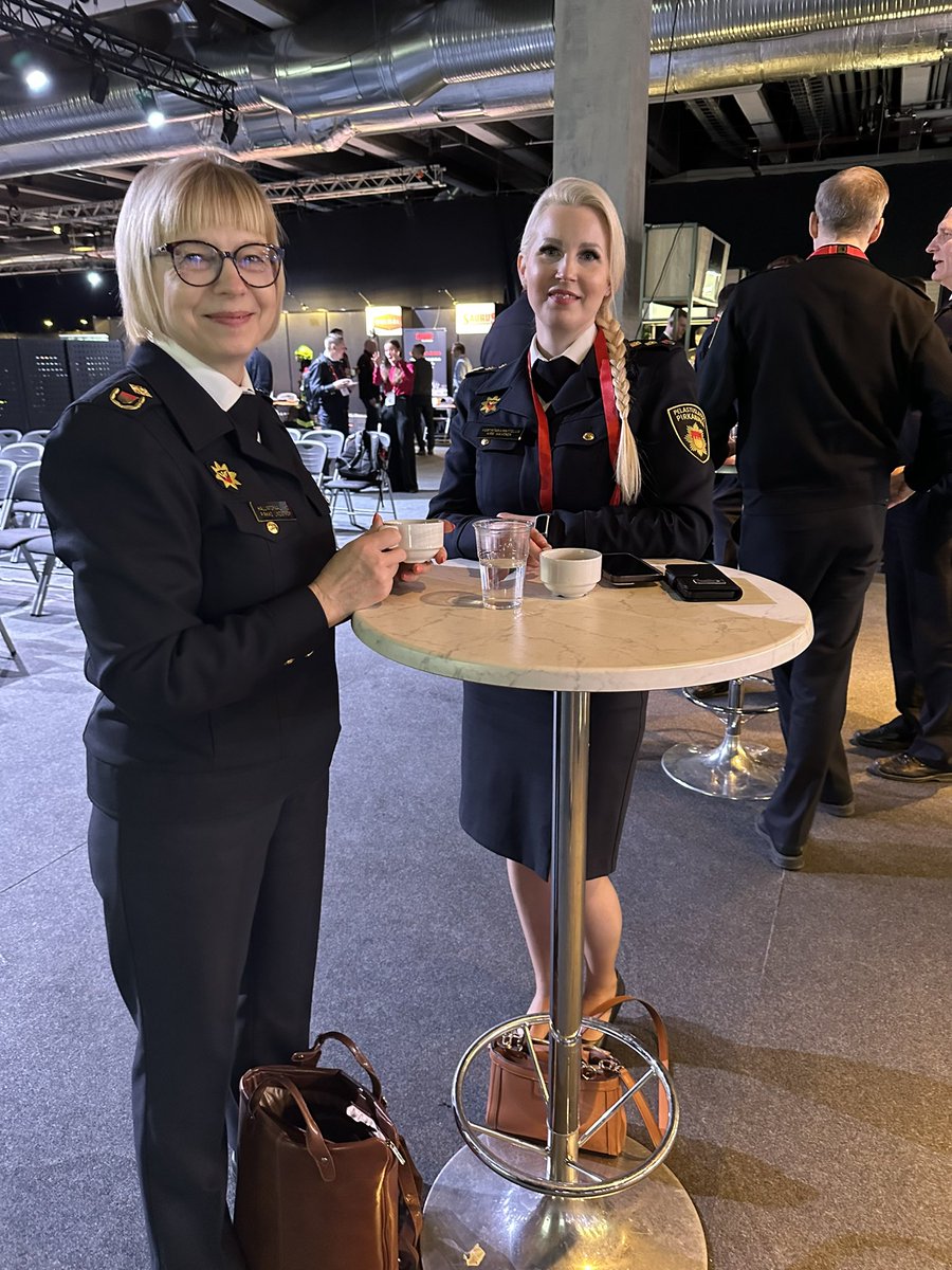 Palopäällystöliitto tweet media