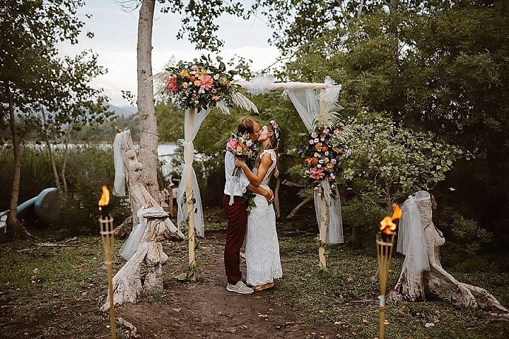 New Boho Blog: Ask The Experts - 5 Things You Should Do to Have a Green Wedding buff.ly/3XAh7Kw