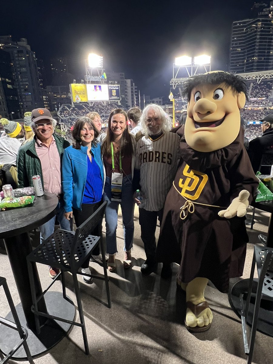 Closing out #AACR24 with Cancer Research Night at Petco Park with @padres @JudithVarner2 @HutchGreenberg and Ira Mellman to raise funds to help advance our mission to prevent and cure all cancers.