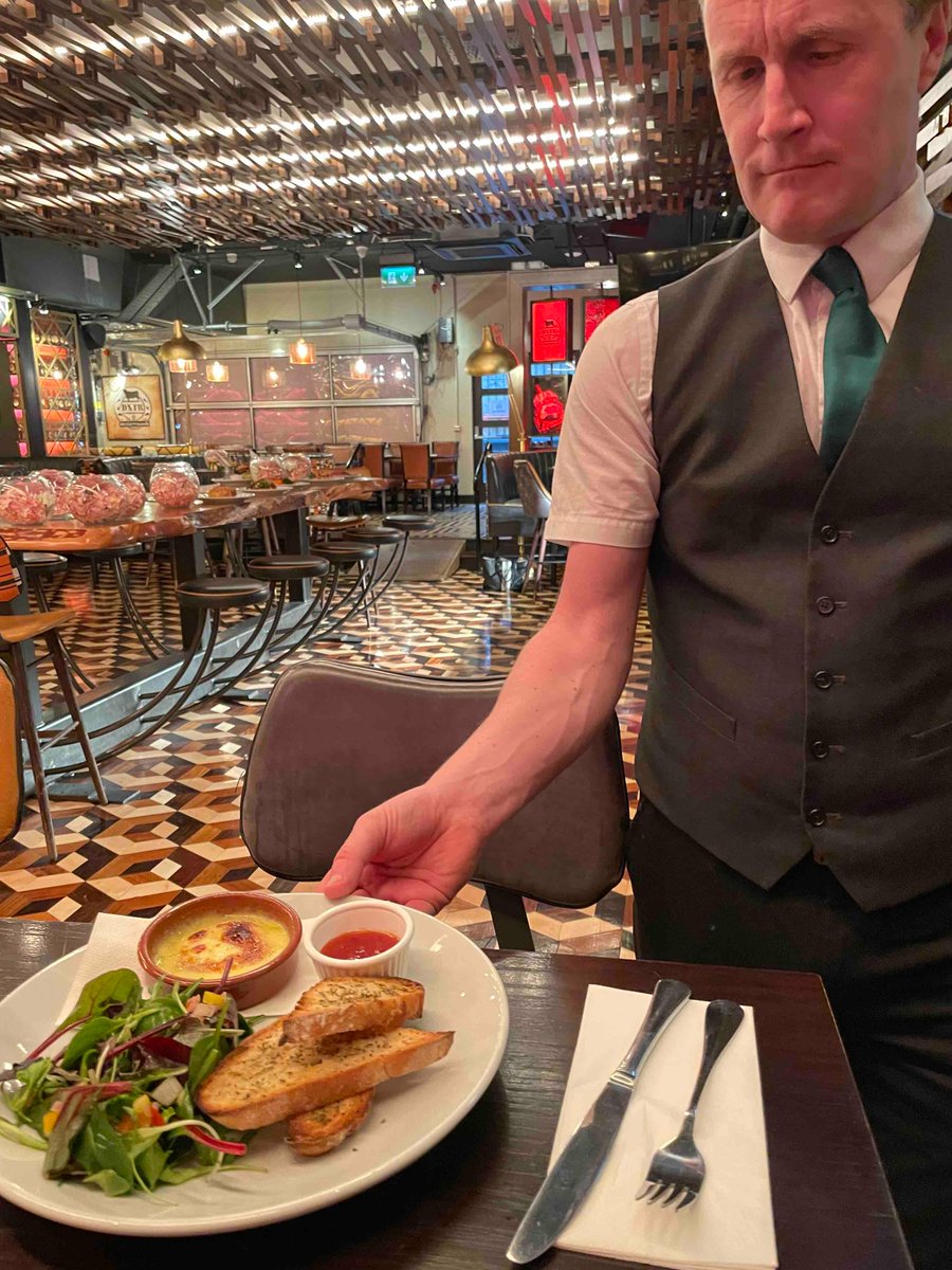 Experience the perfect blend of delicious flavors and family bonding at McGettigan’s D9. Your favourite dining destination awaits! Reserve your table ~ 🍴👨‍👩‍👧‍👦 #FamilyTime #McGettigansD9 #dublindining #familydining #diningindublin