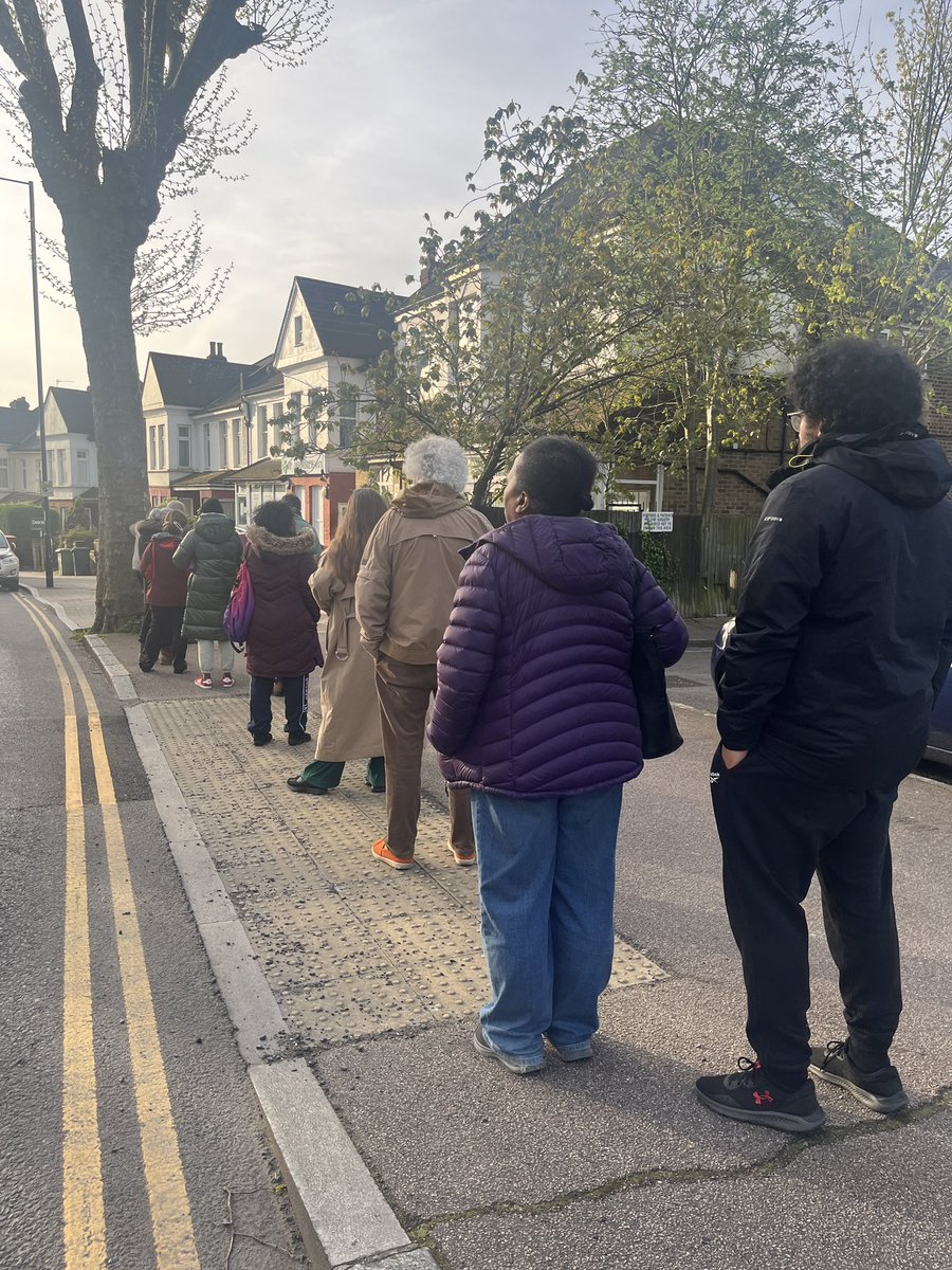 Hilly Fields GP app system. Queue from 7.30am as phones permanently engaged - can’t even get on to a phone queue. About 40 people out on pavement. Never seen it so bad. Utter disgrace. @CroftonParkLife @JaneCanDoSE4 @robjfirth @LewishamLowdown
