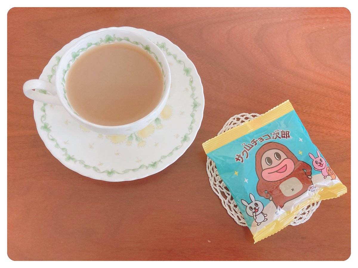 今日の #ティータイム お茶 ＊AFTERNOON TEA／LUPICIA ひさしぶり、サク山チョコ次郎♡ #茶好連 #木漏れ日のお茶会 #おうちカフェ #紅茶 #LUPICIA #ルピシア