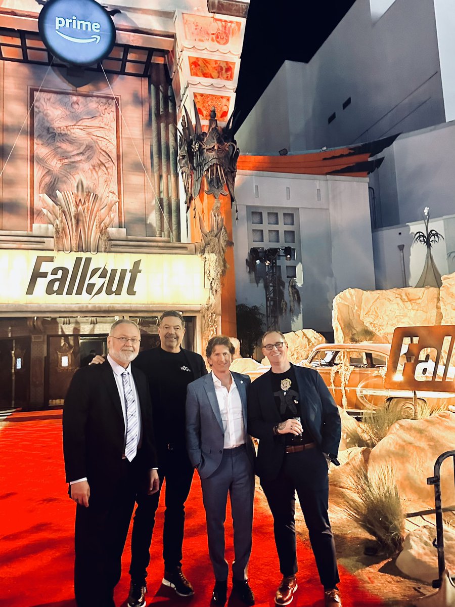 Fallout 4 of us. Tim Cain, Todd Howard, @Dezinuh and myself of course.