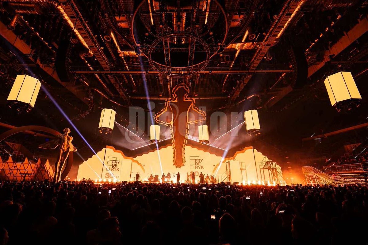 Victoria_Lee878's tweet photo. Proudly presenting Dicolor's MA Series LED screens, igniting the #stage with breathtaking displays. Witness the extraordinary 'Flying Man' and more #innovativedesigns that push the boundaries of creativity. #FrederickMusicFest #dicolor Wechat/Mobile/Whatsapp: +8618928401521 https://t.co/lLVtswv5cM