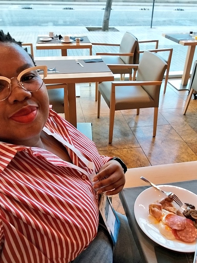 Morning from breakfast eyondlayo ekuseni here at the United Nations Ocean Decade Conference. Today, I'm part of the Early Career Ocean Professional Round Table discussion in Ocean Education. I'll be speaking about @ULWAZISciComm #OceanExplorers. #UNOceanDecade #BIMSTidalWave