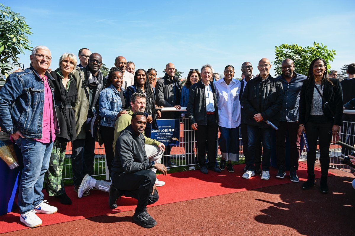 Nous sommes fiers que le stade d'athlétisme de l'@INSEP_PARIS porte le nom de notre marraine ! Inauguré en présence de @StephDIAGANA, Christine Arron, @ladjidoucoure7 ou encore Lilian Thuram.