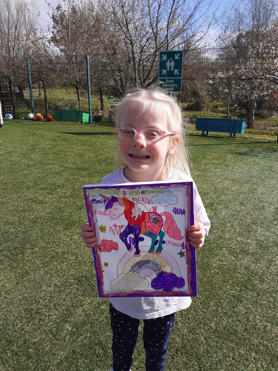 It was #NationalUnicornDay yesterday and Grace, age 5, decorated this beautiful canvas of a unicorn to celebrate - assisted by the Activities Team at Robin House. Aww! 🦄