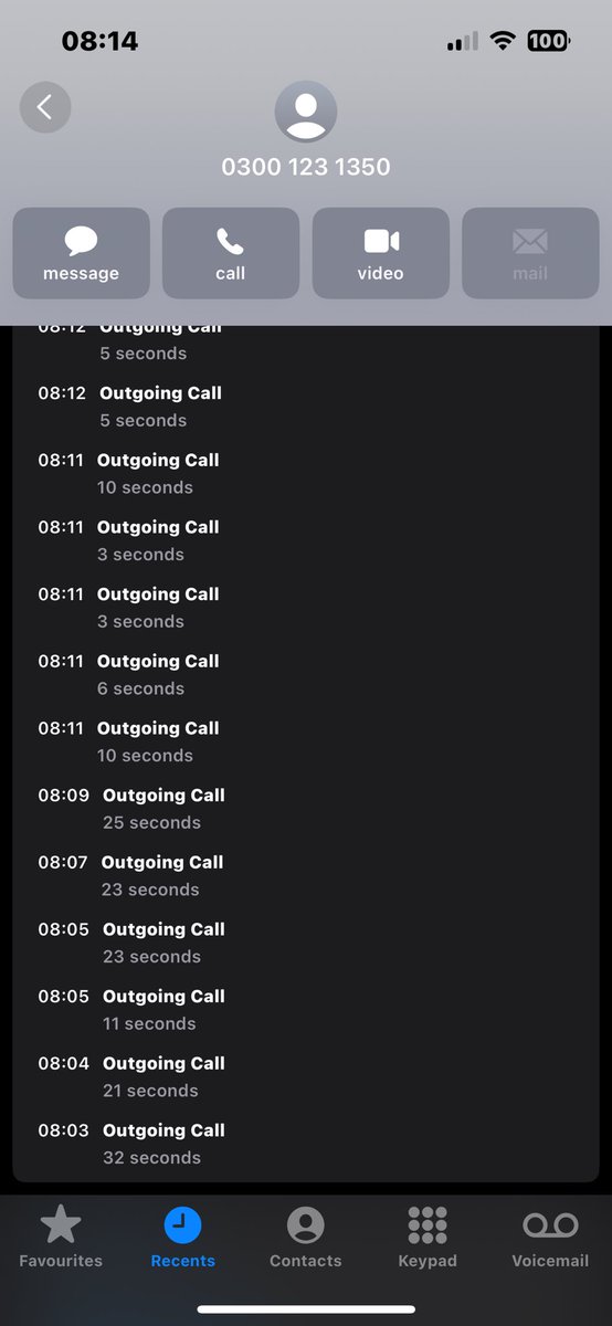 EileenAllardyce's tweet photo. @DVLAgovuk trying to call since 3 minutes past 8 and it’s stating it’s closed yet online and says on phone lines are open 8am until 7pm… 😡 https://t.co/BzpdYV51JU