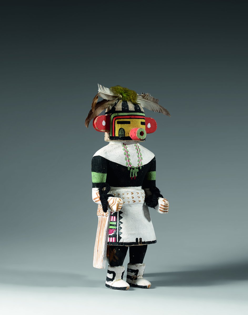 cdf1530's tweet photo. 👺 Le Pr Philippe Descola vous emmène à la découverte des poupées katsinam !
👺 Les katsinam sont des esprits qui servent d’intermédiaires entre les Indiens #Hopis de l’Arizona et les divinités.
👉 https://t.co/Y3GnM3EckI https://t.co/39ny60AvAR