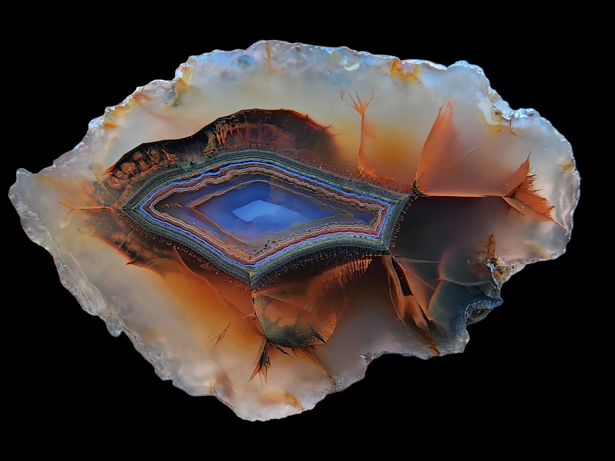 Colorful Banded Agate - Natural Beauty
#agate #agata #achata #agatecollection #agatecollector #Collectibles #collection #art #artofnature #NaturePhotography #NatureBeauty #photooftheday #rockhounding #geology #geologyrock #crystals