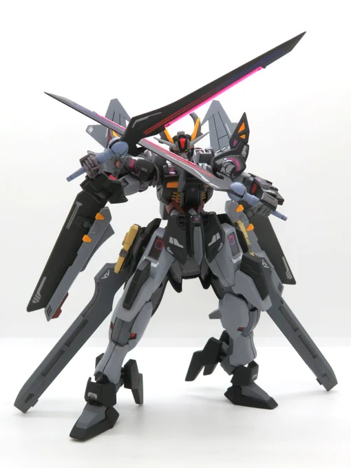 劇場版に脳を焼かれたので久しぶりにちゃんと仕上げました!ガンダムノワルゼッテ ストライクノワールとシュバルゼッテのミキシングです!#ガンプラ 