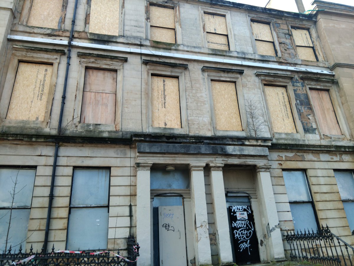 These buildings in Melrose St, part of Woodlands conservation area, have a tragic past. Believe they were compulsory purchased by @GlasgowCC c.4yrs ago. Potential to provide homes in a city experiencing a housing crisis but are looking increasingly fragile