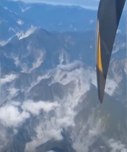 Very interesting dashcam footage emerged of rockfalls triggered by the 3 April 2024 Mw=7.4 Hualien earthquake. I've collected together the various bits of footage on Twitter in a blog post, plus a segment taken from an aircraft overflying the mountains: eos.org/thelandslidebl…