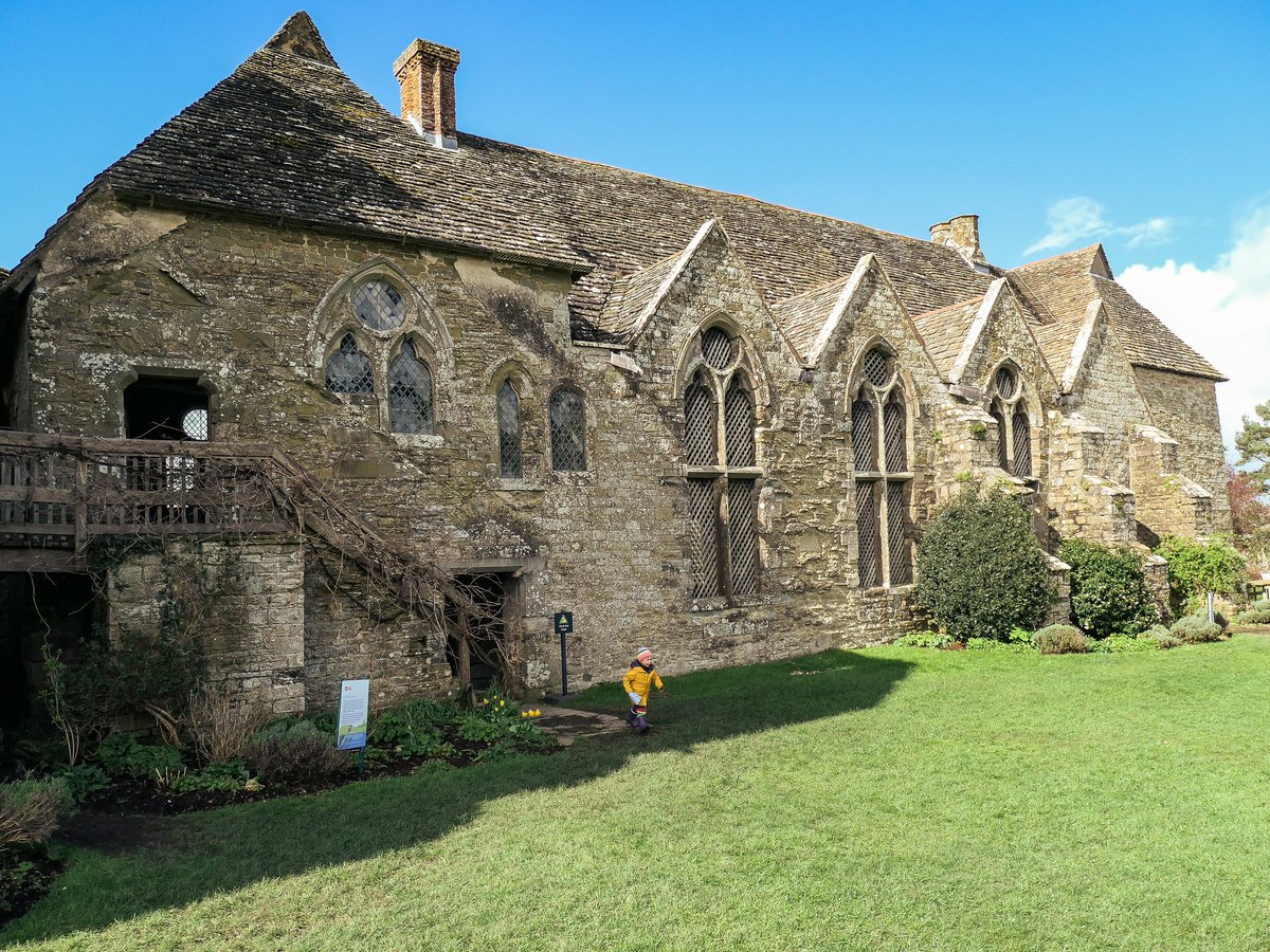 #wallsonWednesday #windowsonWednesday Stokesay Castle