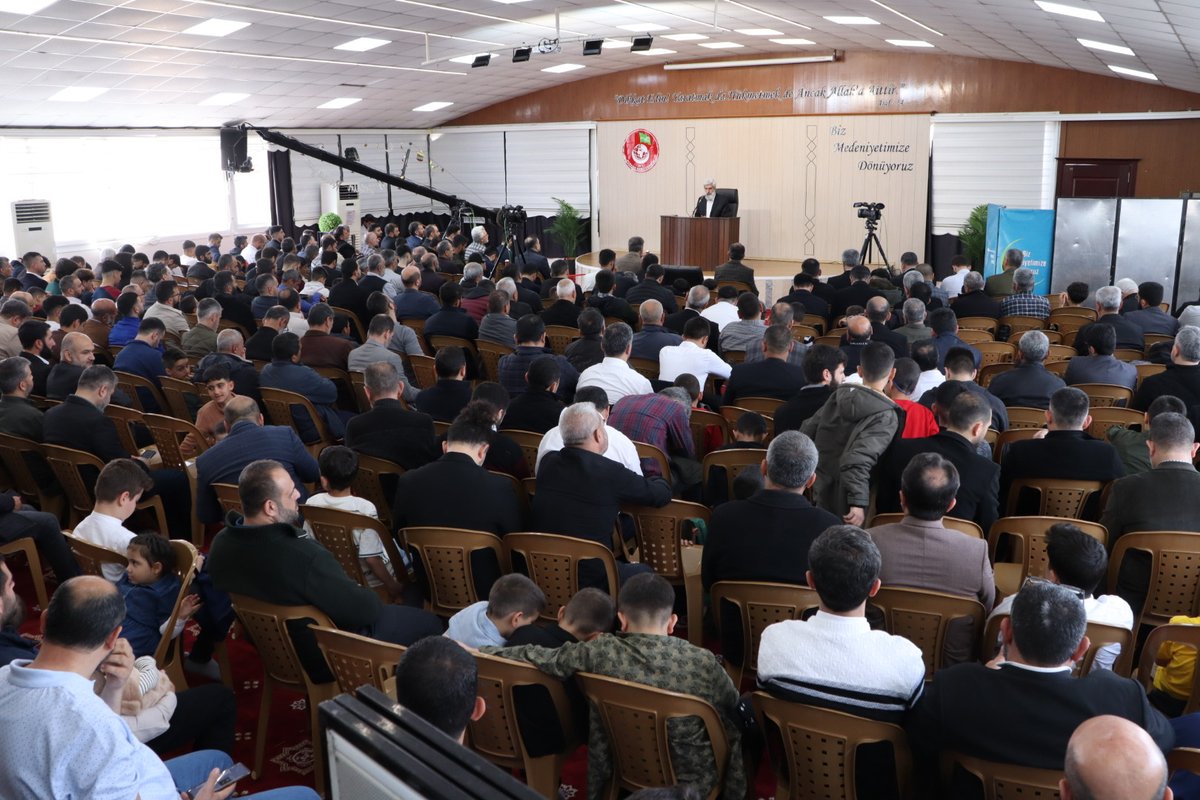 İslam tarihi zaferler ve fetihlerle doludur ama bunların hiçbiri bayram olarak ilan edilmemiştir. Nefsi terbiye etmek bayram olarak ilan edilmiştir. İnsanın bayram edebilmesi için zaferler elde etmesi gerek yoktur. Kötü bir huyunu değiştirdiğinde de bayram edebilir.…