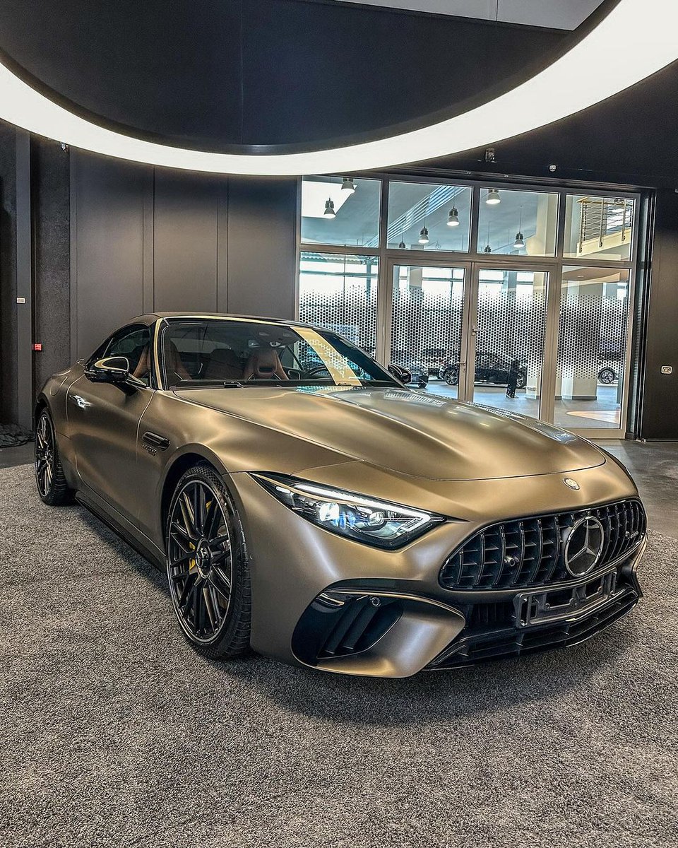 New SL63 AMG 4MATIC+ V8 BITURBO 🦈

📸: @mr_mercedesamg (IG)