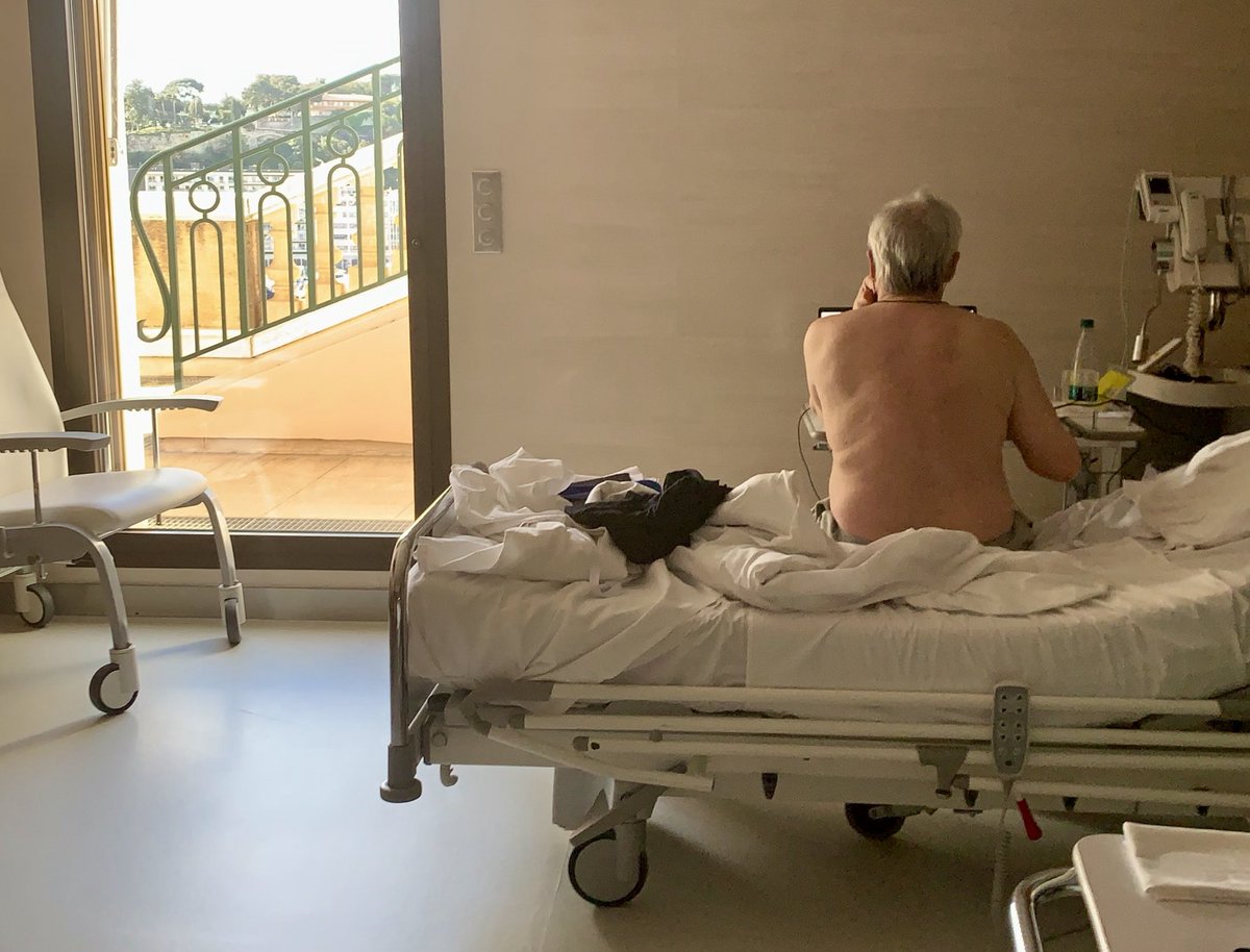 Reportage ancien : Hôpital, la grande solitude...Cannes 2021...
(c)2024 Alain Hanel.