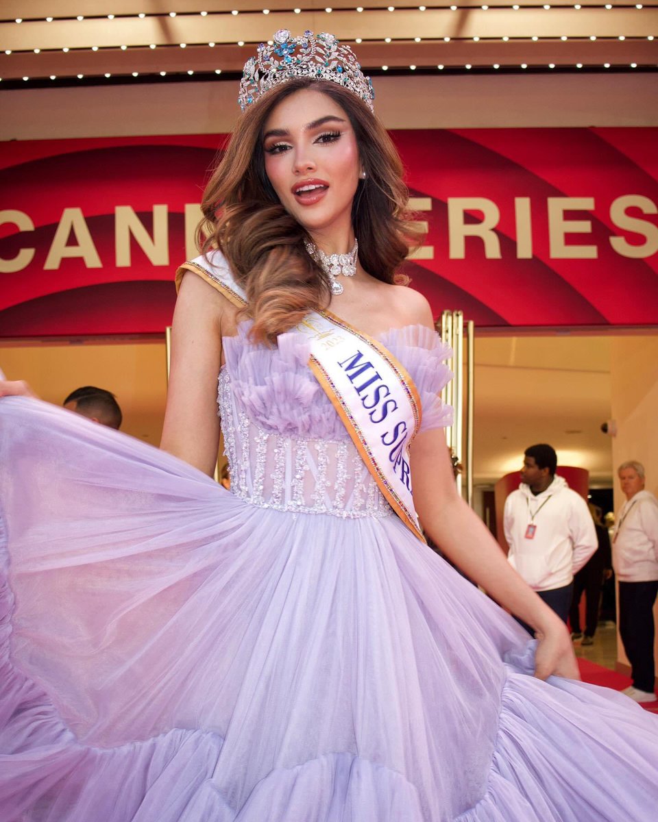 The #CANNESERIES pink carpet at the #palaisdefestivals in #cannes #france was magnifique! Ooo la laaa 🇫🇷 #MissSupranational2023 @andreaguilerapa #MissSupranational