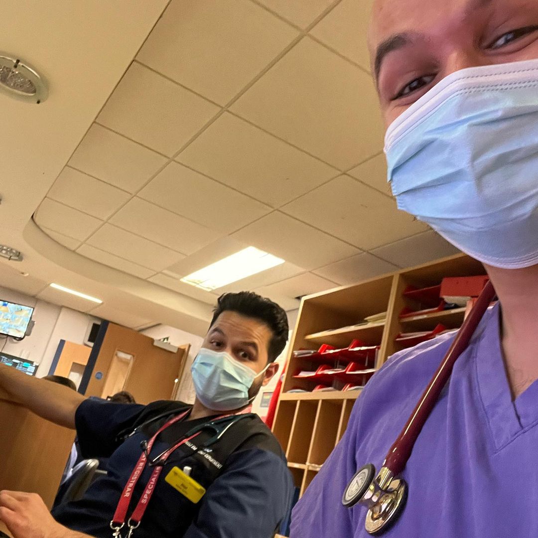 “It’s pretty awesome working with my brother and seeing him in a senior role treating serious conditions.” Bakhtar and Bilal were inspired to be doctors by their father. Now, they work side-by-side in one of London’s emergency departments. #NationalSiblingsDay2024